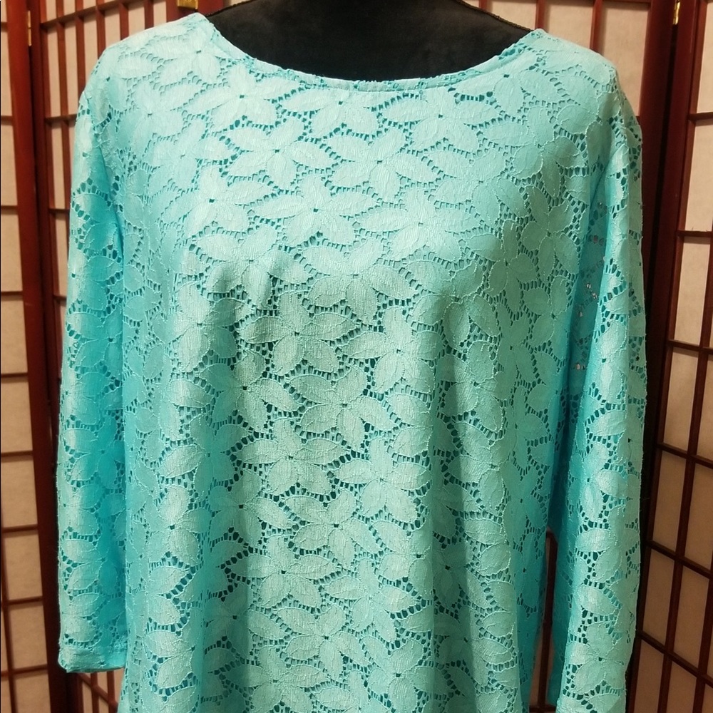 Turquoise teal eyelet over lined blouse-B129
